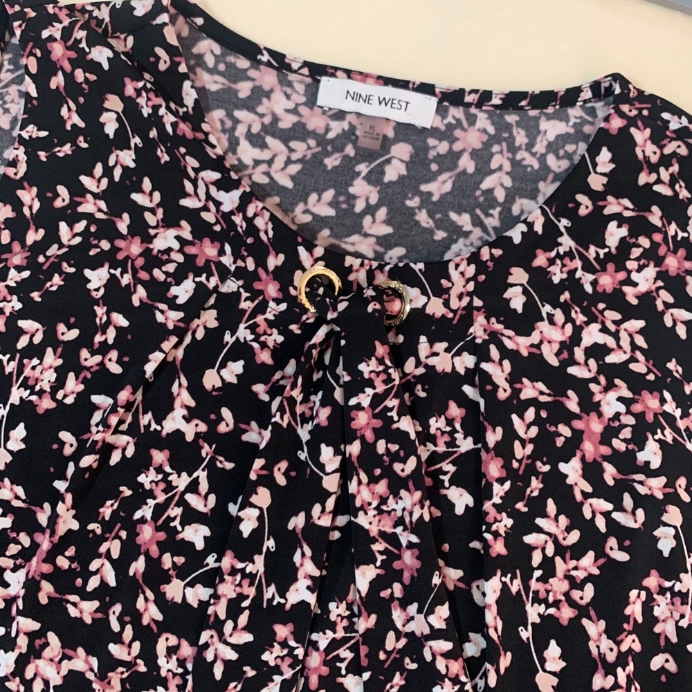 Nine West Sleeveless Blouse